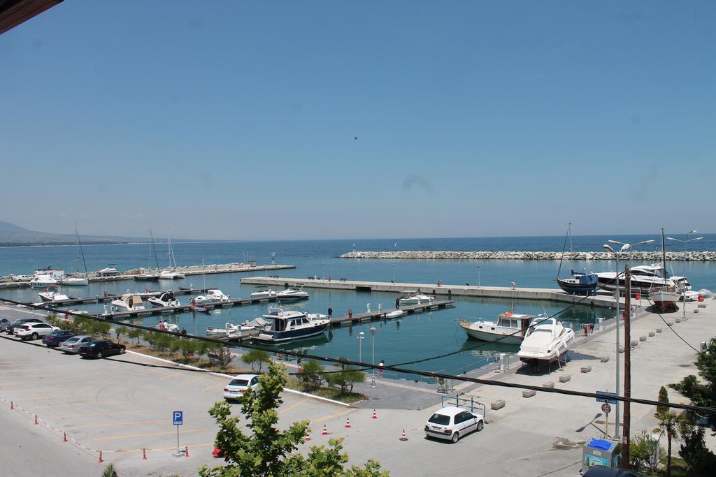 Xaris Hotell Platamonas Exteriör bild