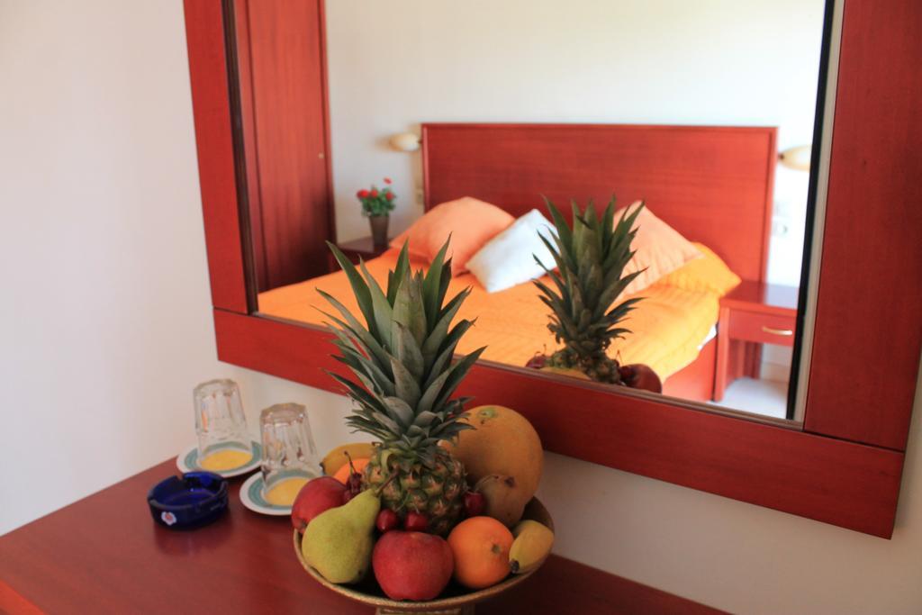 Xaris Hotell Platamonas Exteriör bild