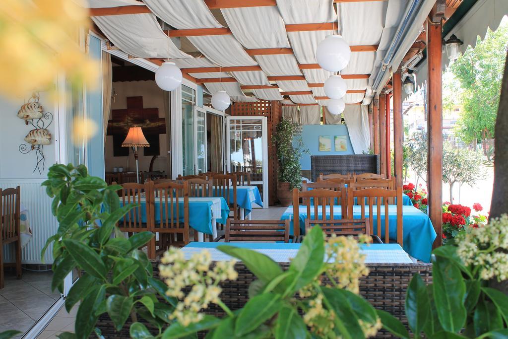Xaris Hotell Platamonas Exteriör bild
