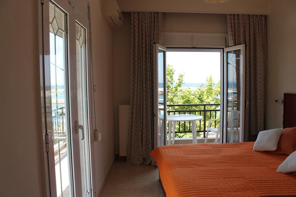 Xaris Hotell Platamonas Rum bild