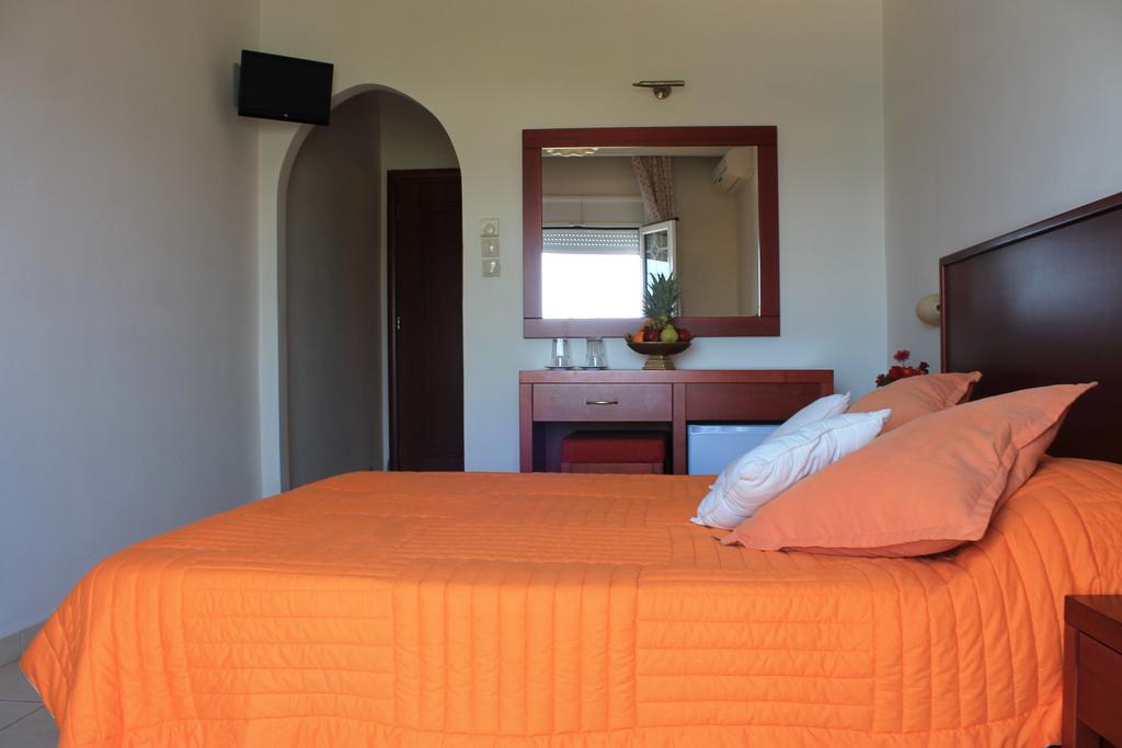 Xaris Hotell Platamonas Rum bild