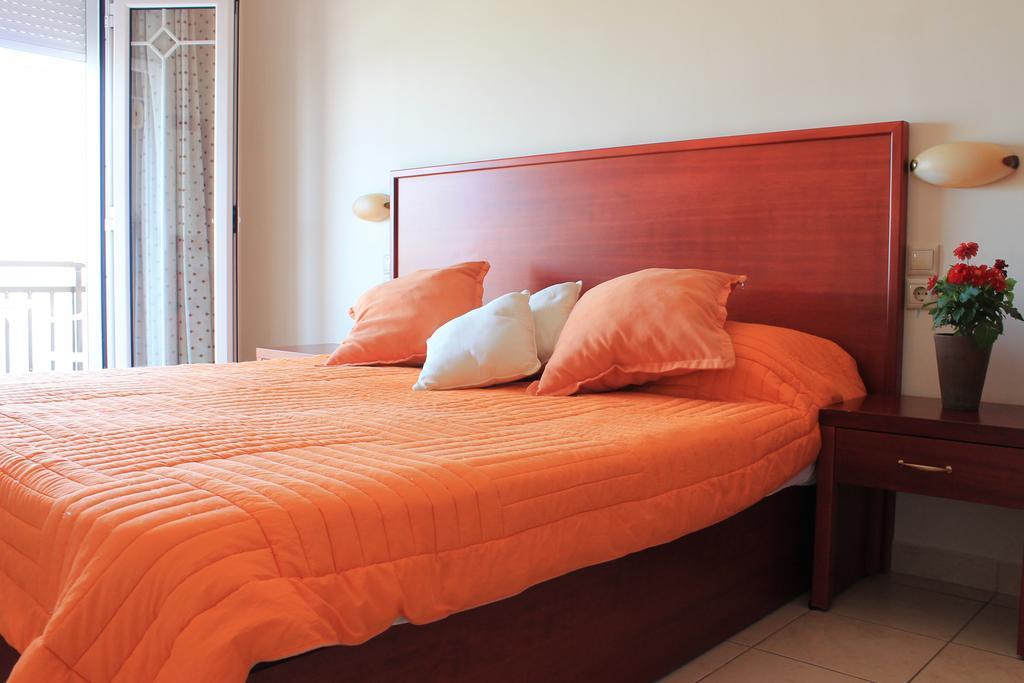 Xaris Hotell Platamonas Rum bild